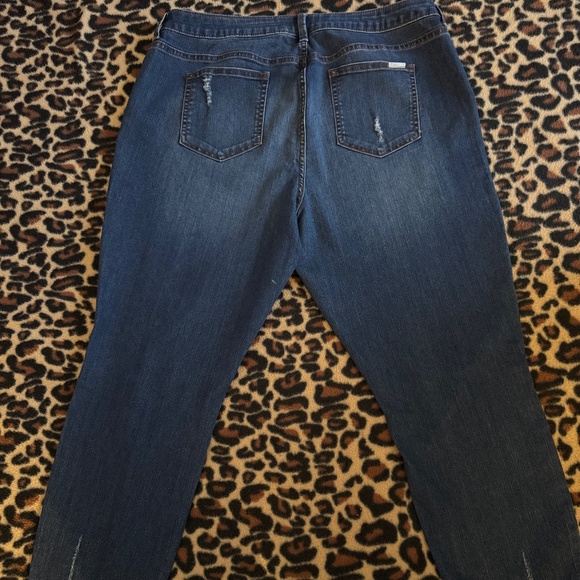 Jennifer Lopez Skinny Jean, Size 16 - Picture 3 of 4